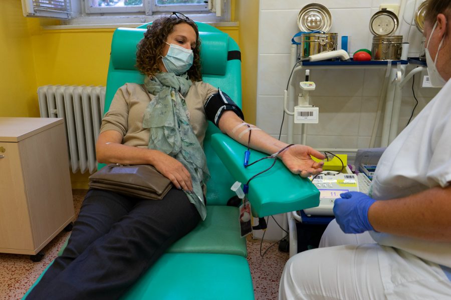 Pracovníci izraelské ambasády darovali krev