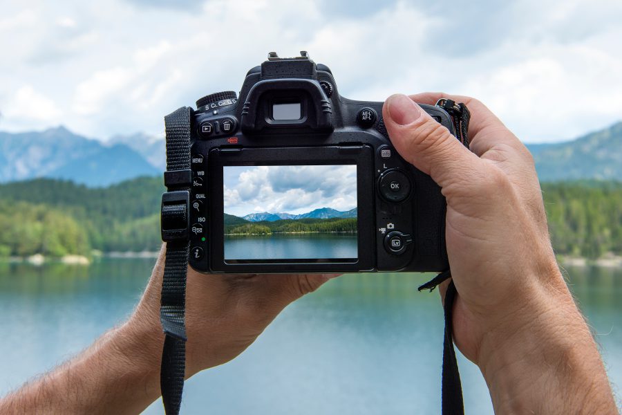 Zapojte se do letní fotosoutěže! Jak vytvořit nejkrásnější záběry radí fotografka Alžběta Jungrová