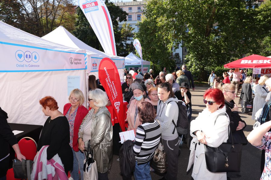 Jsem preventivně vyděšená, říká Eva Decastelo, která moderuje Blesk Ordinaci
