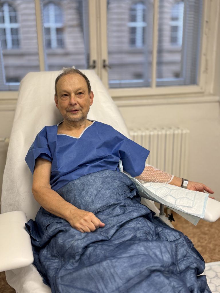 Naděje pro pacienty s rakovinou prostaty: VFN spustila „chytrou“ radioaktivní léčbu, která ničí nádor zevnitř!