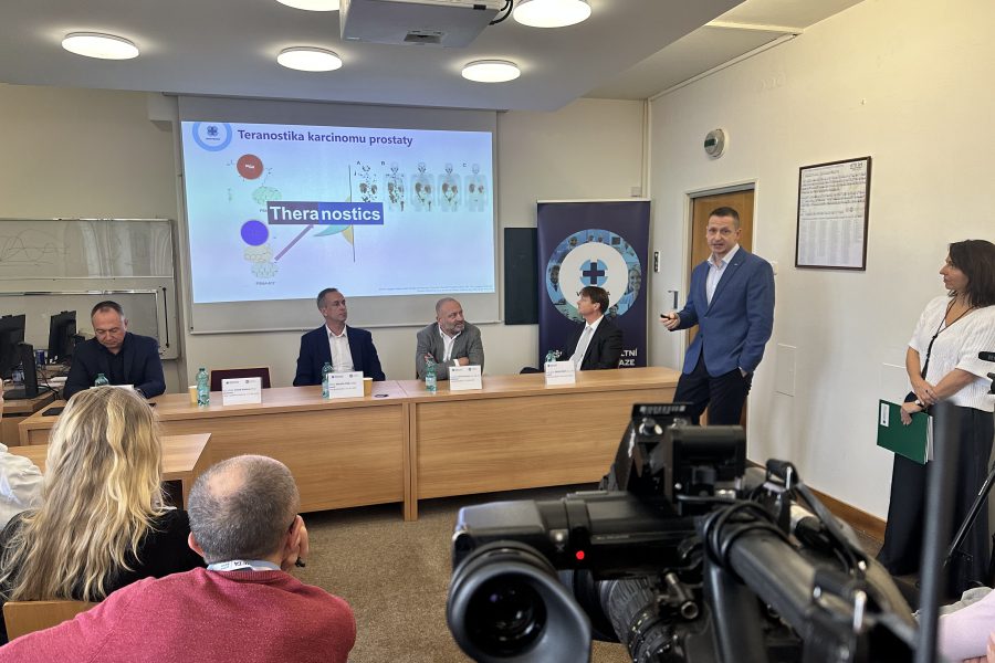 Urologická klinika slaví 50 let a udává trendy české i evropské urologie