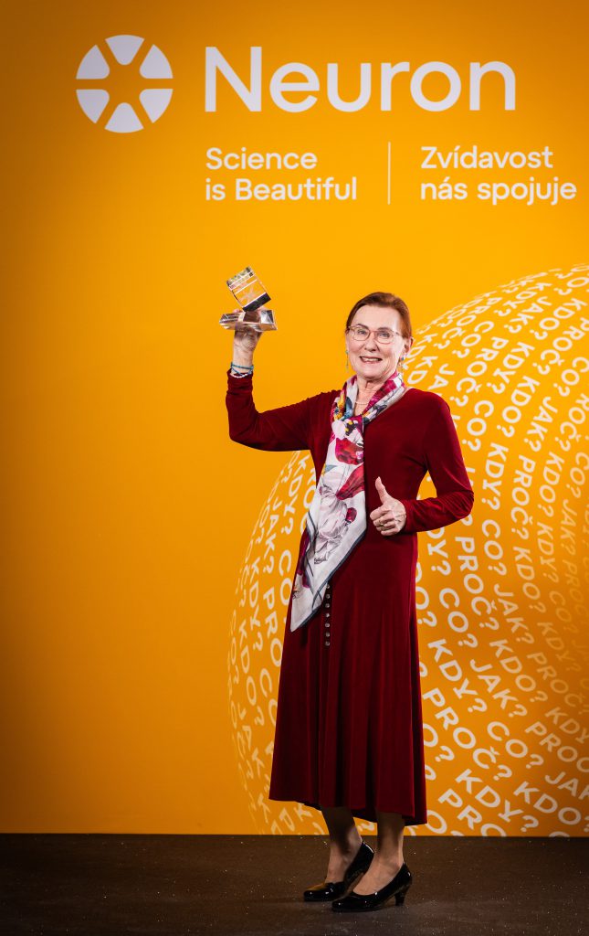 „Potřebujeme rozšířit řady odvážných,“ vidí budoucnost úspěšného boje s roztroušenou sklerózou prof. Eva Kubala Havrdová