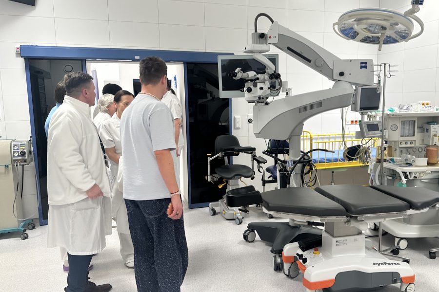 Oční klinika má modernizované operační sály