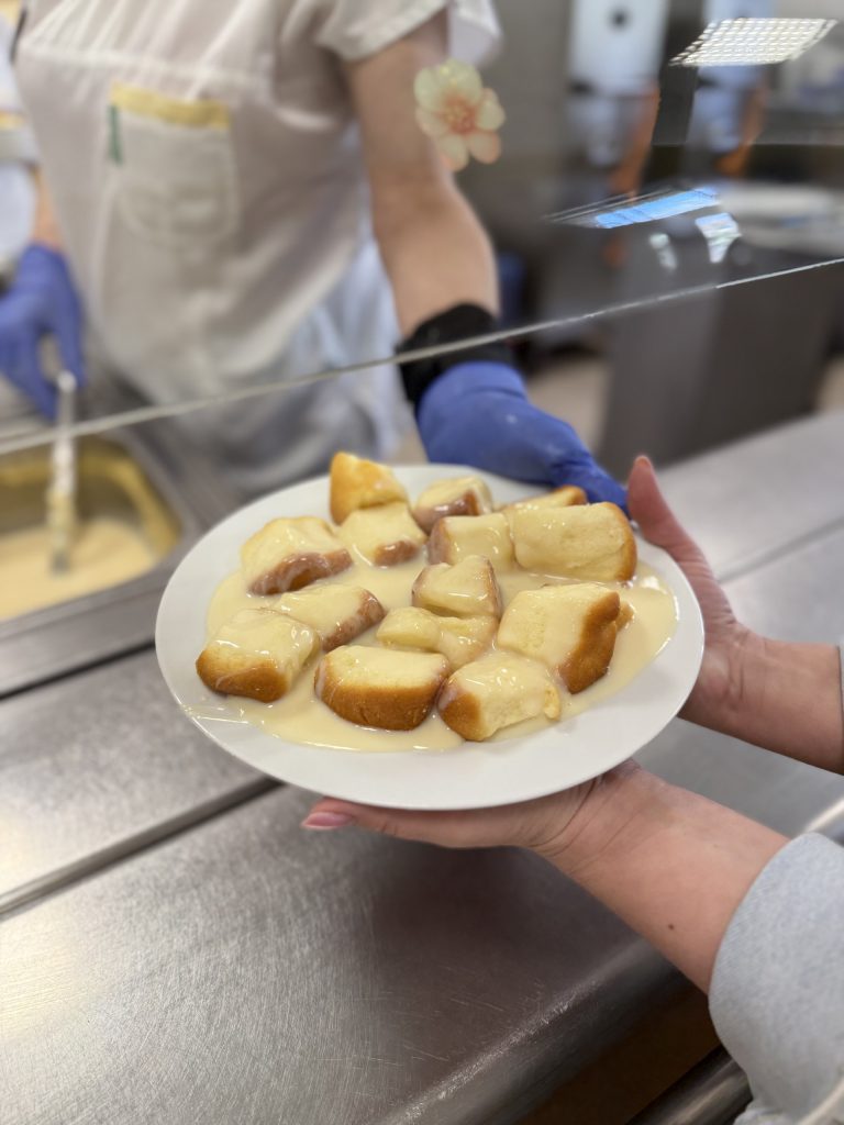 Sladké obědy ve VFN: Jak dopadla anketa mezi zaměstnanci?